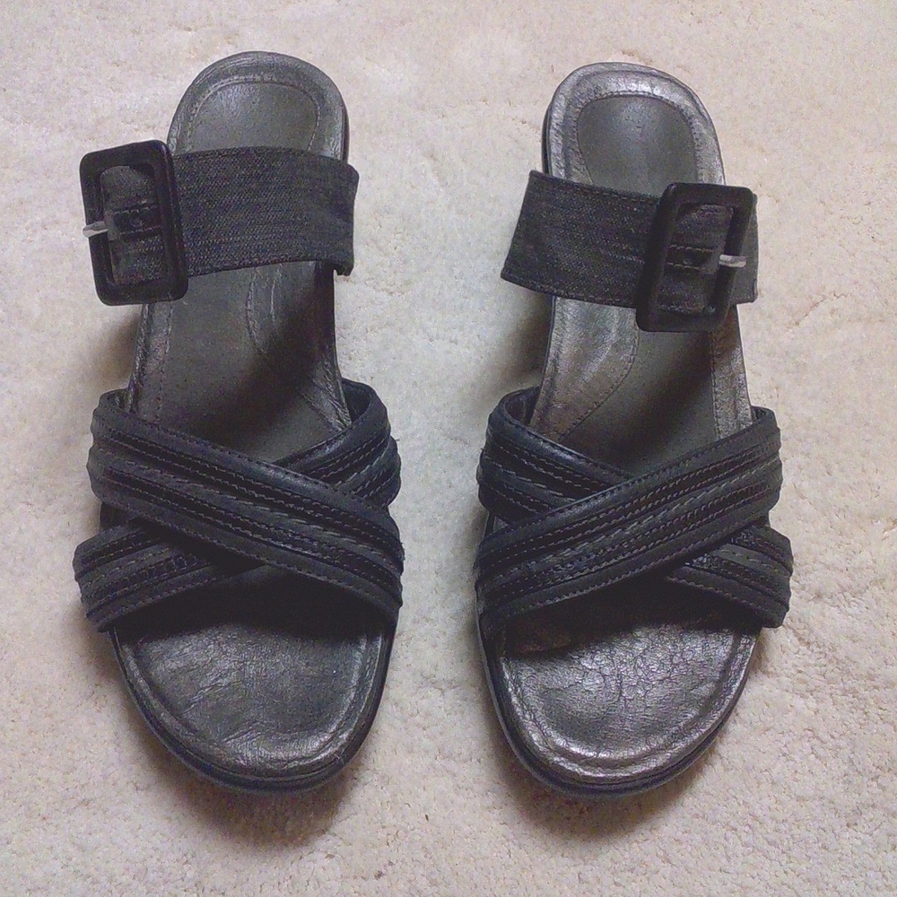 Naot heeled sandals